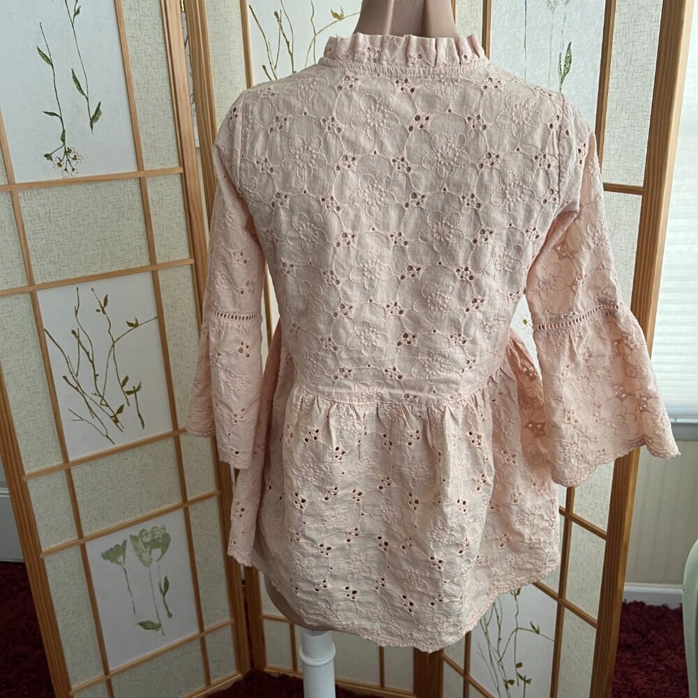 Tea N Rose Eyelet Floral Babydoll Blouse - Picture 5 of 9